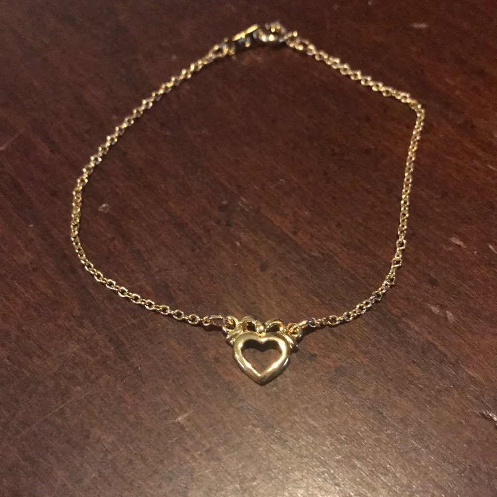 Avon Vintage Goldtone Heart Bracelet